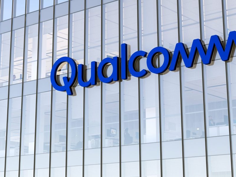 Qualcomm looks set to adopt a dual-source approach by partnering with both TSMC and Samsung for next year’s Snapdragon 8 Gen 4.